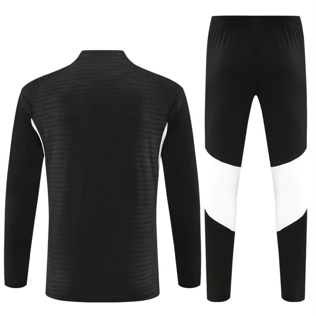25/26 Ensemble Liverpool black Spécial C